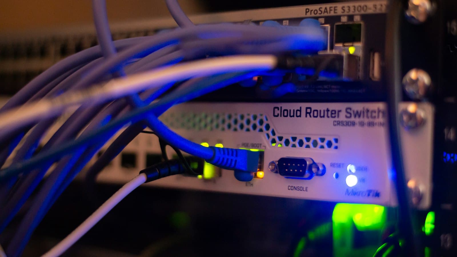 Illustration de certifications en cybersécurité et cloud computing